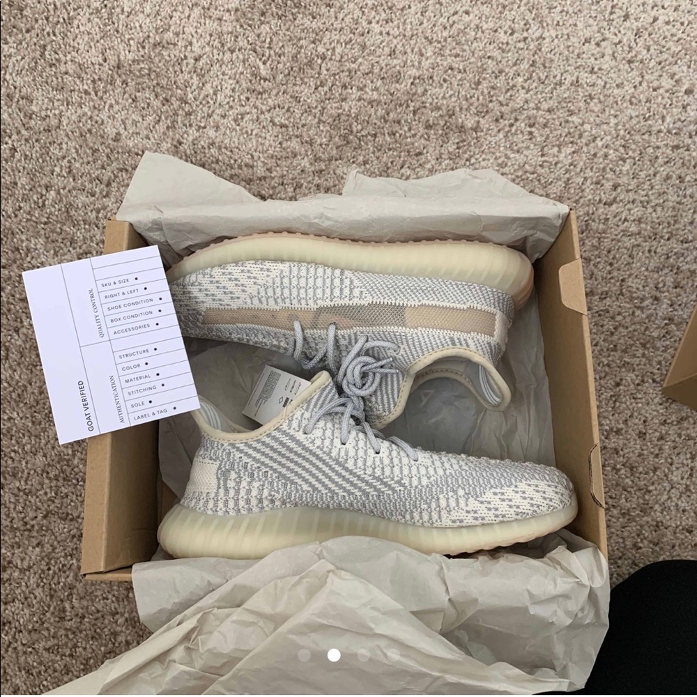Lundmark Sz 3 Yeezys !! BRAND NEW NEVER WORN